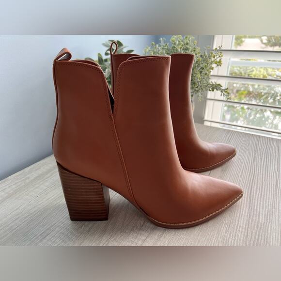 NINE WEST Women's Birds Block Heel Booties - Picture 4 of 10